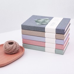 Magnetic bookmarks, creative cartoon-shaped folding soft magnetic leather bookmarks with logo printing.