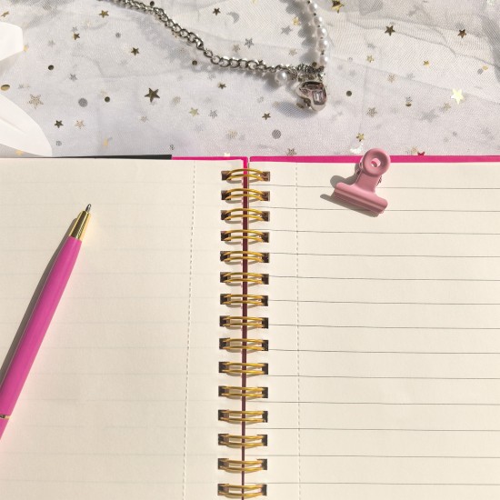 Instagram-style notebook, stylish A5 notebook, portable business notebook. Instagram-style notebook, stylish A5 notebook, portable business notebook.