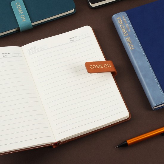 Fashionable A5 notebook, business office notebook, and work clasp notepad. B5 office meeting minutes Fashionable A5 notebook, business office notebook, and work clasp notepad. B5 office meeting minutes