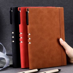A5 notebook with straps, leather cover, simple for business professionals, elegant for university students, and refined for business office use.